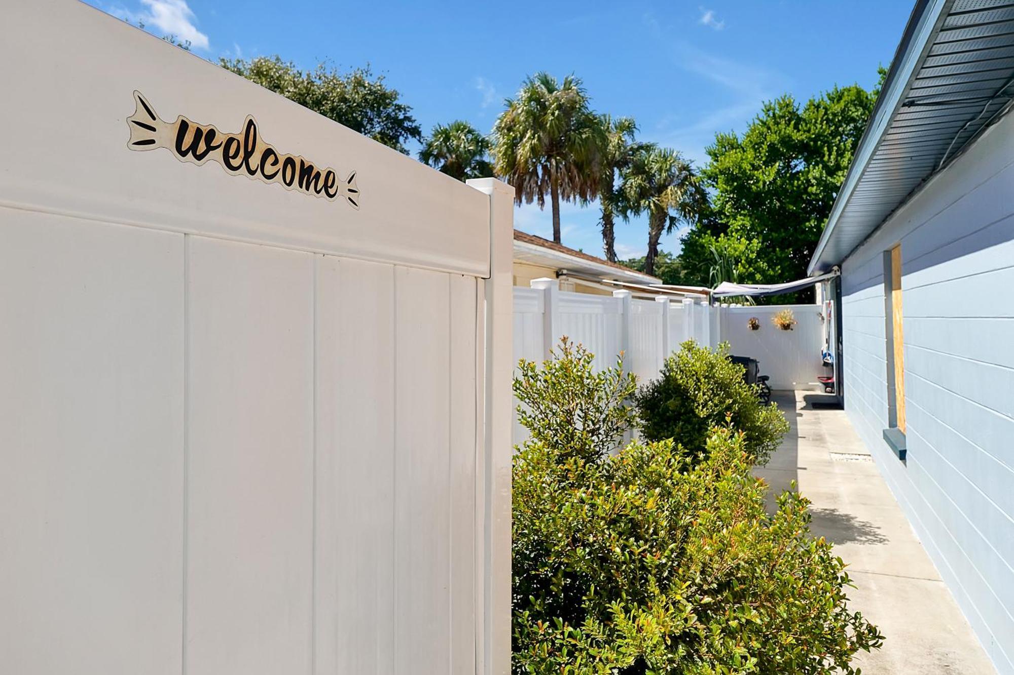 Comfortable Private Room In Tampa: The Wanderlust エクステリア 写真
