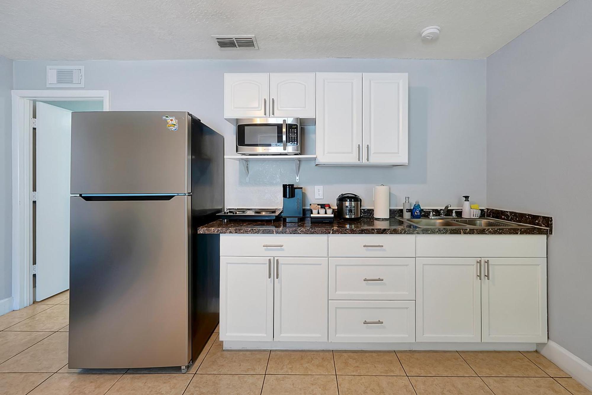 Comfortable Private Room In Tampa: The Wanderlust エクステリア 写真